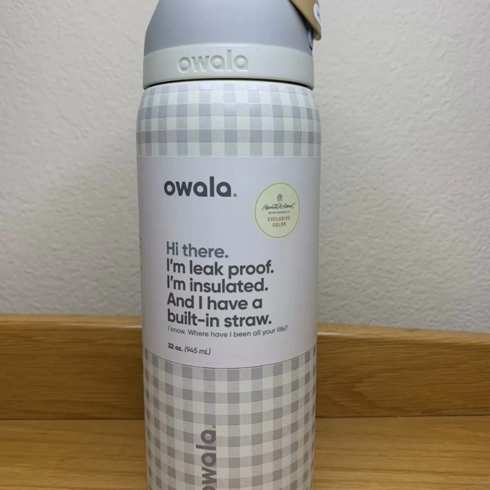 NEW Owala "Picnic Perfection" 32oz Free Sip Gingham Blue Plaid Magnolia-In Hand!